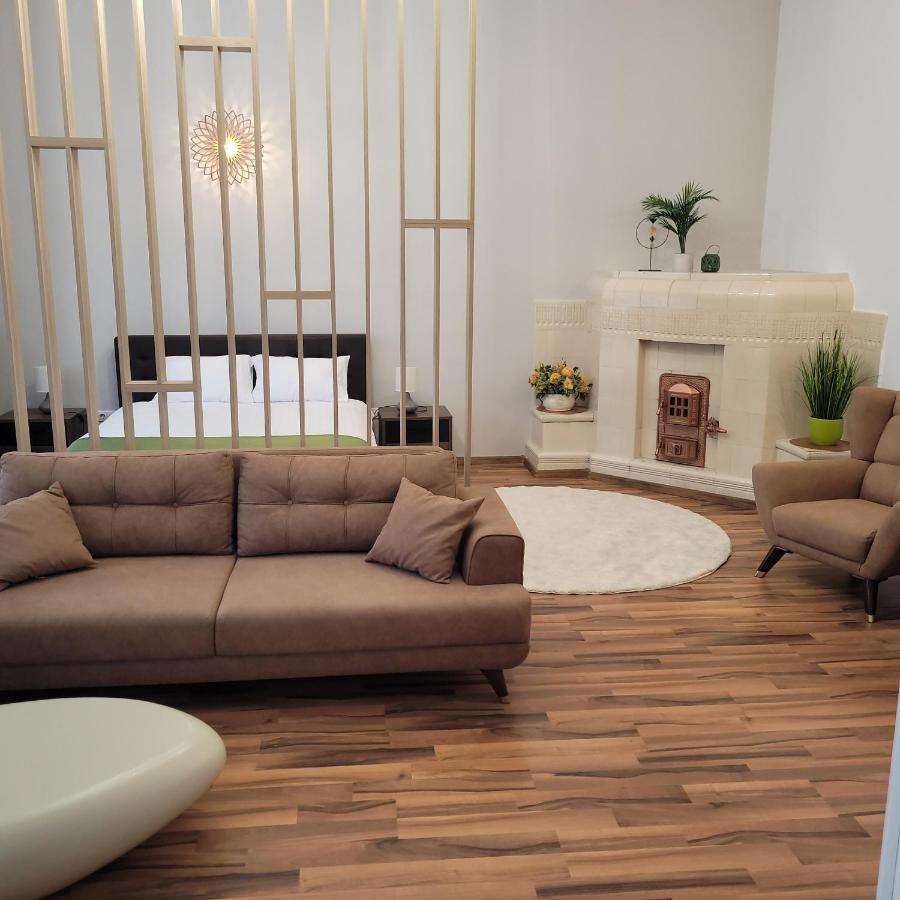 B8 - Spacious, Charming In 公寓