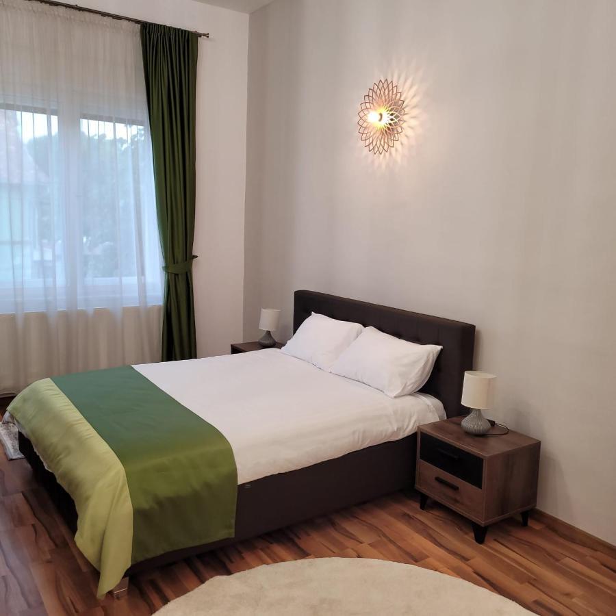 B8 - Spacious, Charming In 公寓