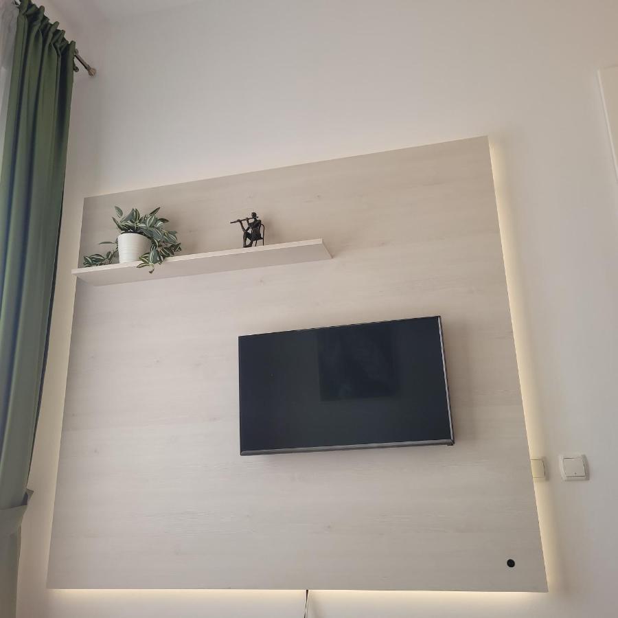 B8 - Spacious, Charming In 公寓 *